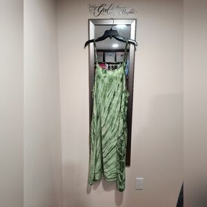 Gypsy Rose Handmade Green Tie-Dye Sleeveless Dress with Pockets